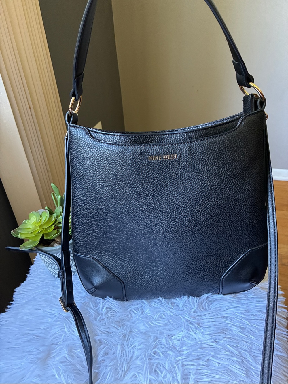 Nine West Brooklyn Crossbody Swing Pack 🖤 - Picture 2 of 11
